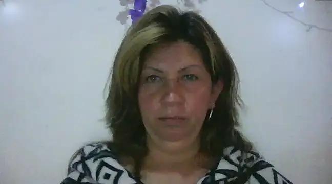 Snapshot of xxsexycutexxx chatting on 02-14-25, 05:25 xxsexycutexxx online show from 02-14-25, 05:25