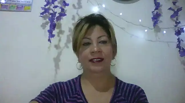 Snapshot of xxsexycutexxx chatting on 02-18-25, 02:59 xxsexycutexxx online show from 02-18-25, 02:59