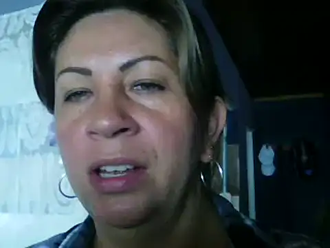 Snapshot of xxsexycutexxx chatting on 03-12-25, 02:01 xxsexycutexxx online show from 03-12-25, 02:01