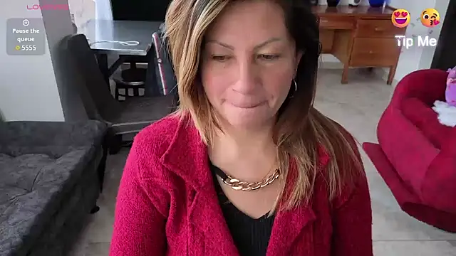 Snapshot of xxsexycutexxx chatting on 10-20-25, 11:21 xxsexycutexxx online show from 10-20-25, 11:21