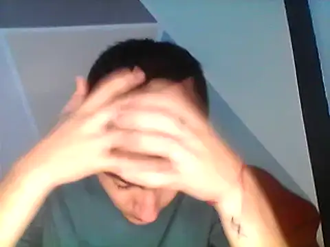 Snapshot of daimon_king05 chatting on 02-14-25, 01:23 daimon king05 online show from 02-14-25, 01:23