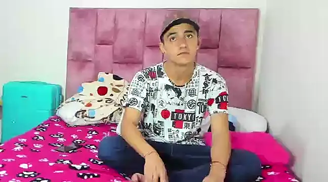 Snapshot of daimon_king05 chatting on 03-15-25, 03:48 daimon king05 online show from 03-15-25, 03:48