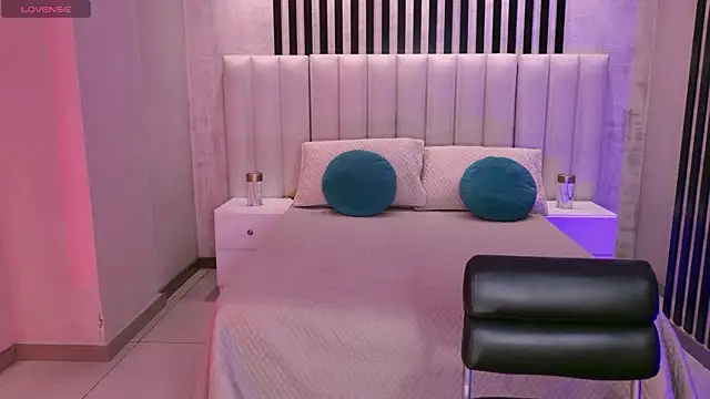 AmaiaHaywood online show from 01-16-26, 04:16