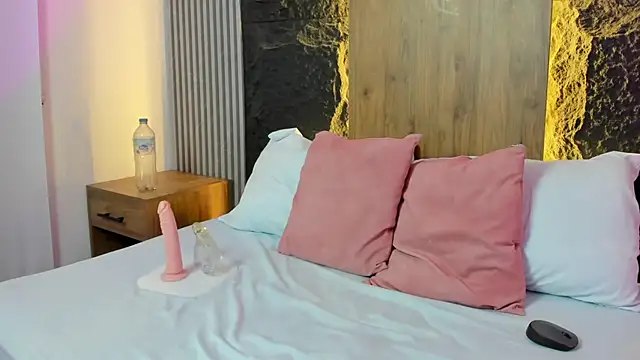 Snapshot of dalila_harris chatting on 09-15-25, 07:25 dalila harris online show from 09-15-25, 07:25