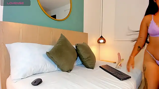 Snapshot of dalila_harris chatting on 11-21-25, 03:16 dalila harris online show from 11-21-25, 03:16