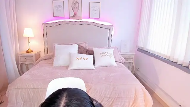 Daphne chers online show from 02-16-25, 02:32