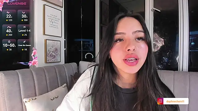 Daphne chers online show from 03-15-25, 01:08