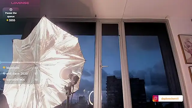 Daphne chers online show from 03-22-25, 11:09