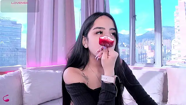 Daphne chers online show from 10-08-25, 09:01