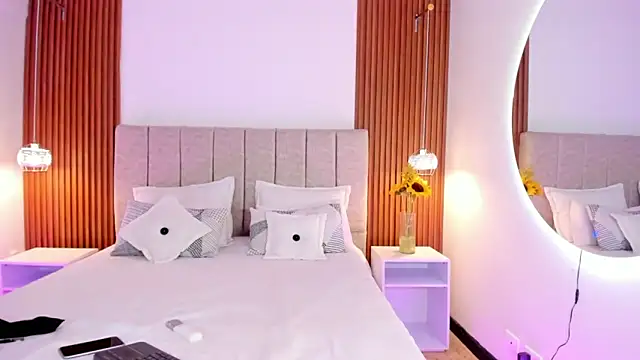 khloe-sweet online show from 10-15-25, 01:33