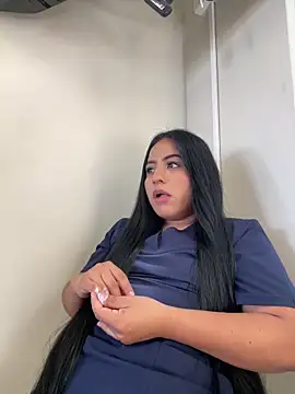 lamaravilla 08 online show from 03-18-26, 06:33