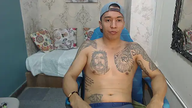 Snapshot of Lenny_Milers chatting on 02-05-25, 02:40 Lenny Milers online show from 02-05-25, 02:40