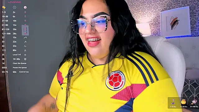 Snapshot of _michel_bbw chatting on 11-18-25, 03:23 michel bbw online show from 11-18-25, 03:23