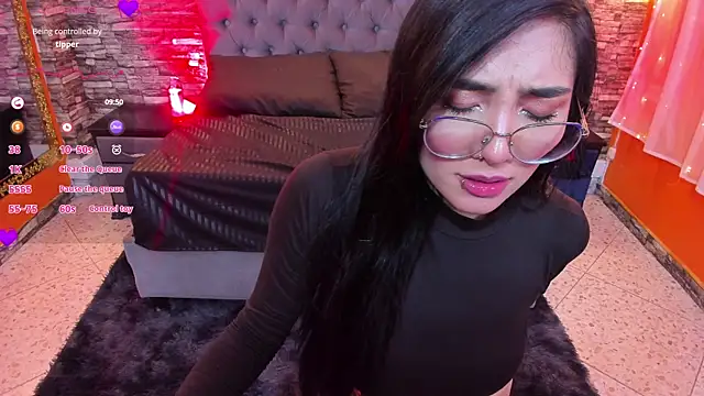 Snapshot of Enyel_valmina chatting on 02-26-25, 11:15 Enyel valmina online show from 02-26-25, 11:15