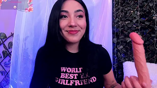 Snapshot of Enyel_valmina chatting on 03-22-25, 08:26 Enyel valmina online show from 03-22-25, 08:26