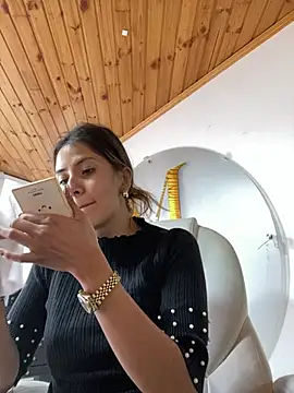 Andrea18 blonde online show from 03-17-25, 07:48