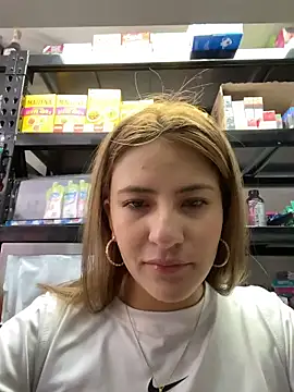 Andrea18 blonde online show from 06-10-26, 03:11