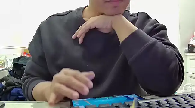 Snapshot of beartopslave chatting on 02-14-25, 06:23 beartopslave online show from 02-14-25, 06:23