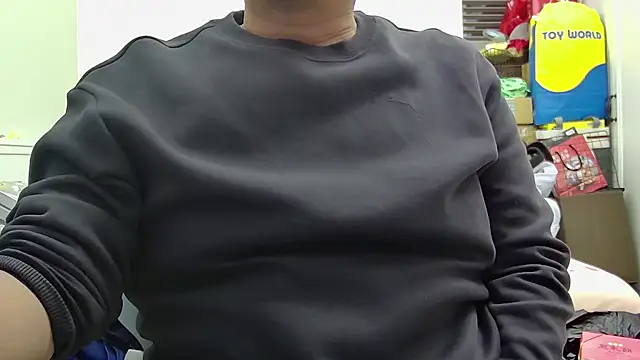 Snapshot of beartopslave chatting on 02-18-25, 04:05 beartopslave online show from 02-18-25, 04:05