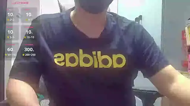 Snapshot of beartopslave chatting on 10-17-25, 04:59 beartopslave online show from 10-17-25, 04:59