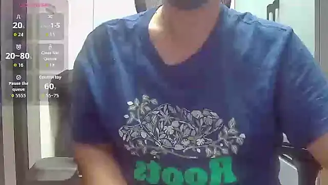 Snapshot of beartopslave chatting on 10-28-25, 05:22 beartopslave online show from 10-28-25, 05:22