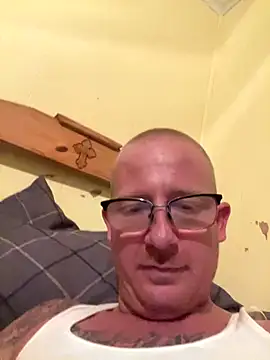 Snapshot of ClimbedCaelum chatting on 10-07-25, 03:14 ClimbedCaelum online show from 10-07-25, 03:14