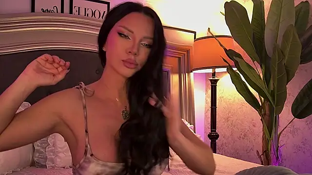 Amber Luna online show from 10-15-25, 03:12