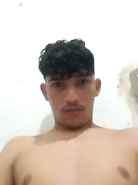 Snapshot of blzin20 chatting on 03-04-25, 03:22 blzin20 online show from 03-04-25, 03:22