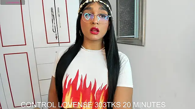 Snapshot of Karla_Dior7 chatting on 10-04-25, 06:17 Karla Dior7 online show from 10-04-25, 06:17