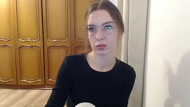 Snapshot of aurora_lust chatting on 11-18-25, 06:29 aurora lust online show from 11-18-25, 06:29