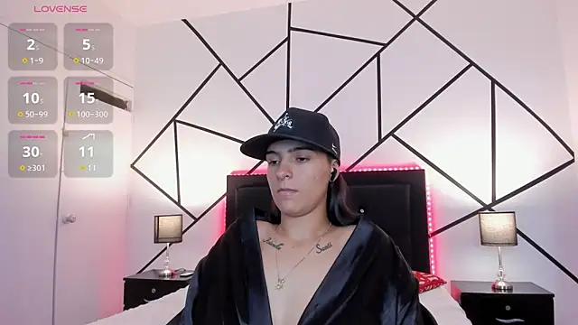 Liiam smith  online show from 02-07-25, 02:47