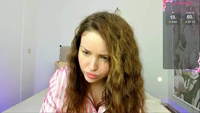 Snapshot of Lora_Rosee chatting on 02-11-25, 08:48 Lora Rosee online show from 02-11-25, 08:48