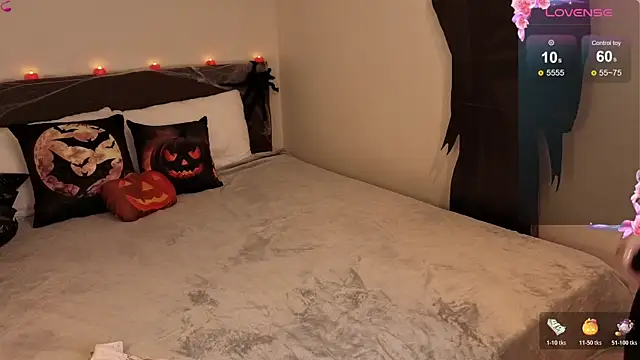 Snapshot of Lora_Rosee chatting on 10-23-25, 01:10 Lora Rosee online show from 10-23-25, 01:10