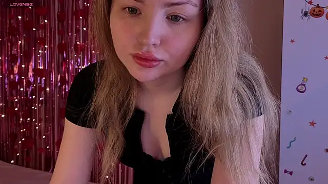 Lora Rosee online show from 03-28-26, 02:05