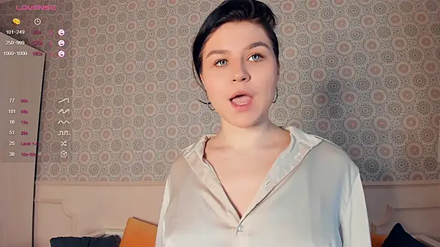 Snapshot of WillaGame chatting on 02-14-25, 07:17 WillaGame online show from 02-14-25, 07:17