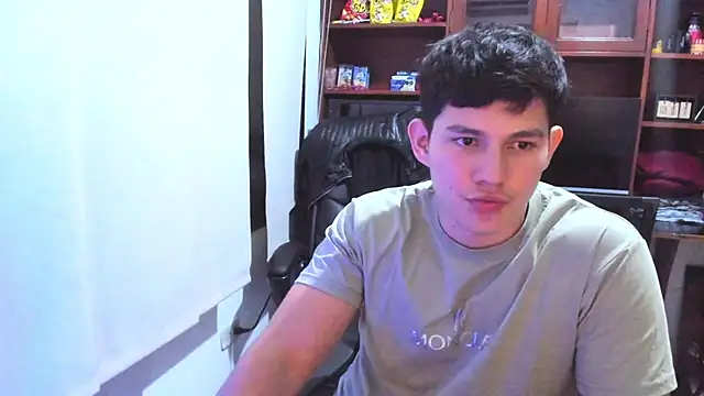 JamesCr  online show from 02-07-25, 07:18