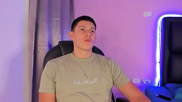 JamesCr  online show from 02-23-25, 03:56