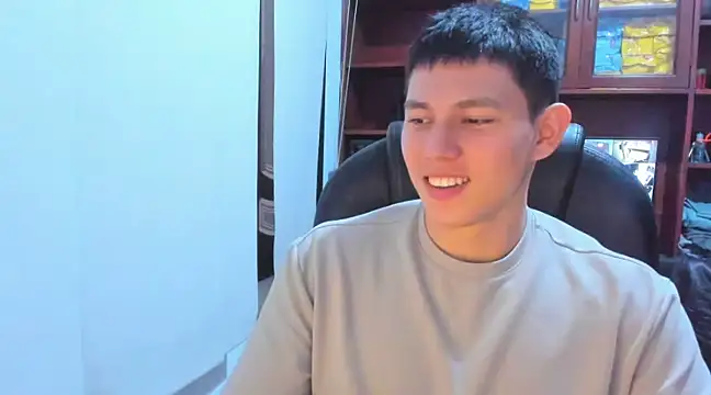 JamesCr  online show from 02-28-25, 09:44