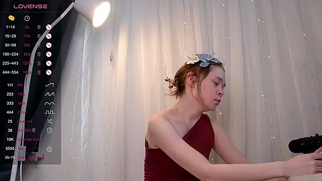 Snapshot of Kellybbface chatting on 06-08-26, 04:24 Kellybbface online show from 06-08-26, 04:24