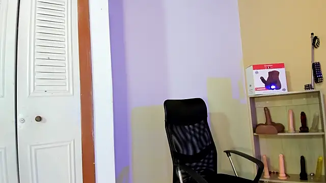 Violetta 0 online show from 09-13-25, 01:22