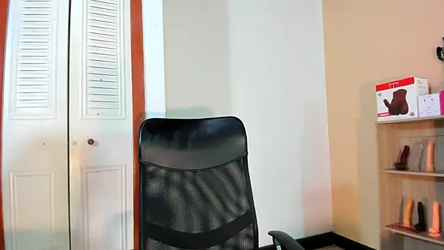 Violetta 0 online show from 02-20-26, 01:55