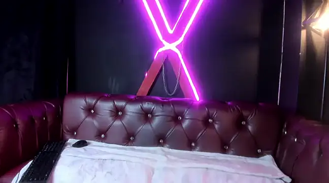 Snapshot of cassidy_blossom chatting on 02-11-25, 02:25 cassidy blossom online show from 02-11-25, 02:25