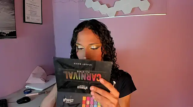 Snapshot of cassidy_blossom chatting on 02-25-25, 02:36 cassidy blossom online show from 02-25-25, 02:36