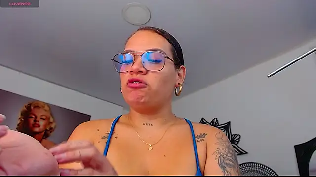 Taliana36 online show from 10-23-25, 12:26