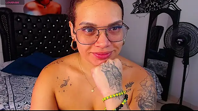 Taliana36 online show from 10-24-25, 12:23