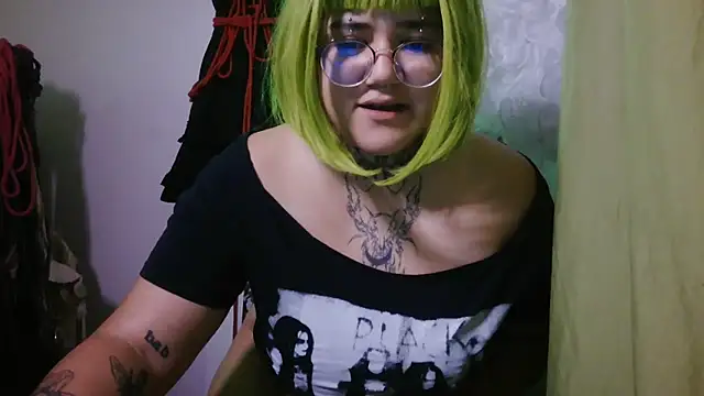 Snapshot of xomimuka chatting on 03-04-25, 06:15 xomimuka online show from 03-04-25, 06:15