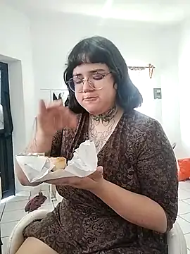 Snapshot of xomimuka chatting on 03-21-25, 07:02 xomimuka online show from 03-21-25, 07:02