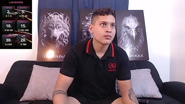 Snapshot of JohanSmith chatting on 02-12-25, 09:11 JohanSmith online show from 02-12-25, 09:11