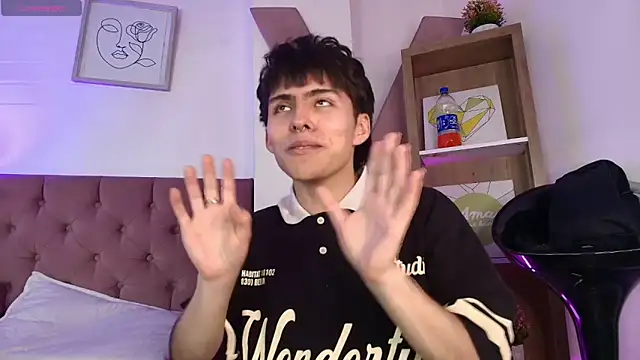 Snapshot of PepperTwink chatting on 10-21-25, 04:19 PepperTwink online show from 10-21-25, 04:19