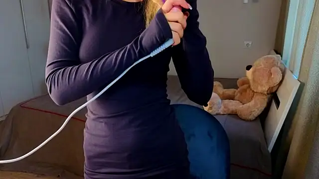 AnitaLamb online show from 09-22-25, 04:25